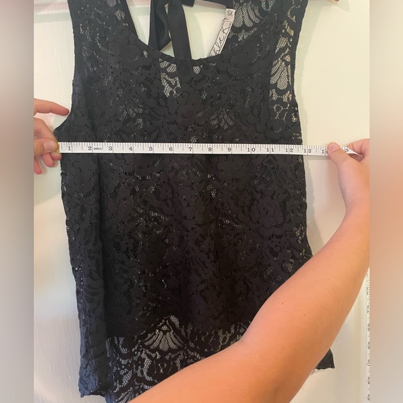 Black Lace Tank Top - Picture 2 of 5